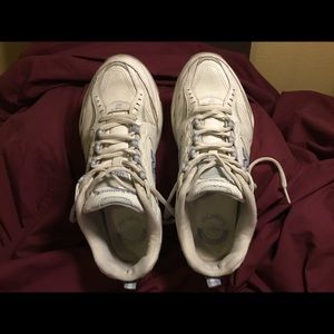 White women’s New Balance